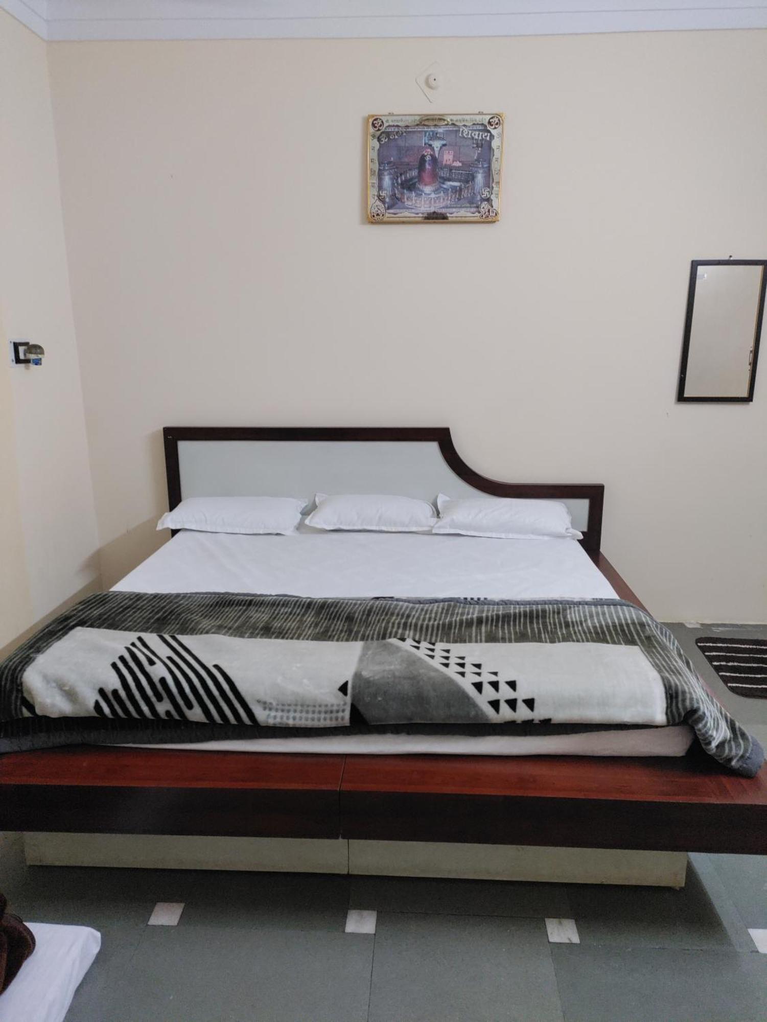 Ramashray Guest House Ujjain Exterior photo